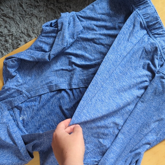 Cropped workout hoodie - Picture 4 of 5